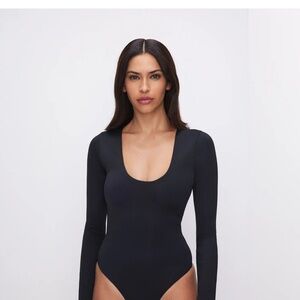 Good American Black Fitted Long Sleeve Bodysuit